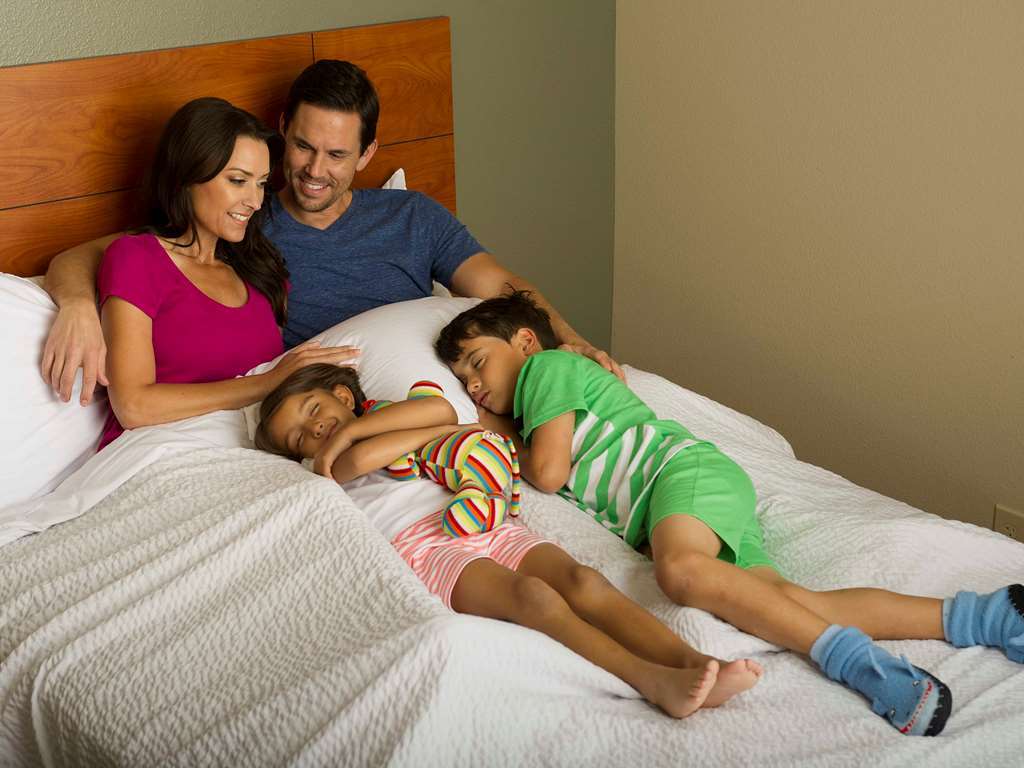 Woodspring Suites Huntsville/ Μάντισον Δωμάτιο φωτογραφία